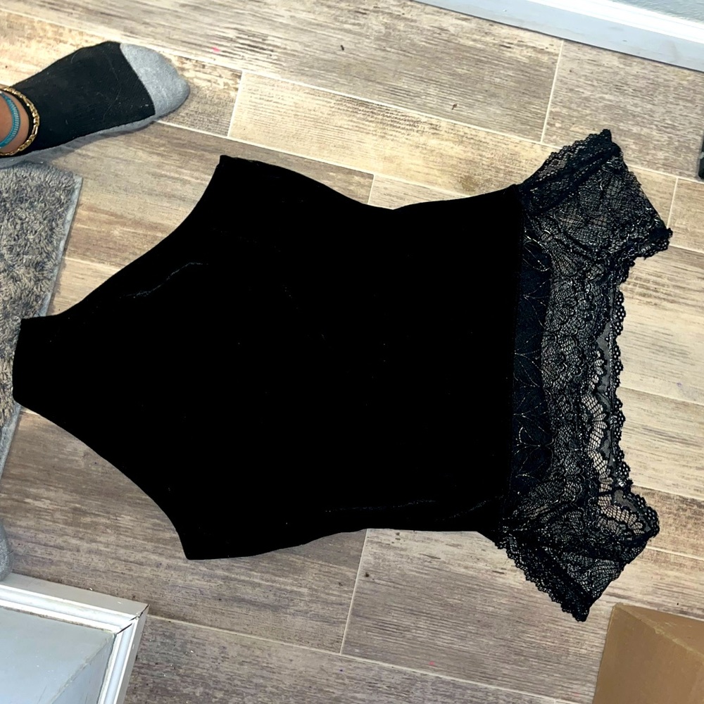 Gothy Lace/Velour bodysuit 🧙‍♀️😈😍